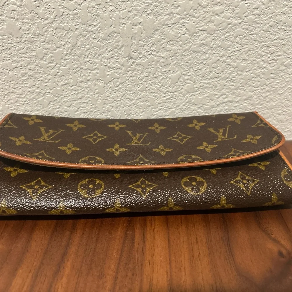 Louis Vuitton Monogram Twin Pochette GM Crossbody Convertible Bag - Brown/Tan